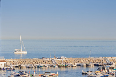 5 Bedroom Top Floor Apartment in Puerto Banús - Image 1