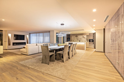5 Bedroom Top Floor Apartment in Puerto Banús - Image 2