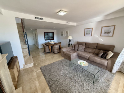 5 Bedroom Townhouse in Cabopino - Image 1