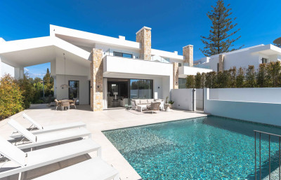 5 Bedroom Detached Villa in San Pedro de Alcántara - Image 1