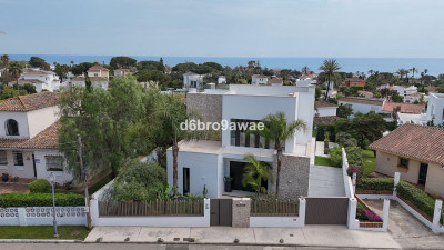 4 Bedroom Detached Villa in Marbesa