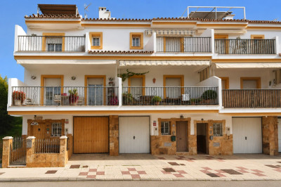 5 Bedroom Townhouse in Estepona