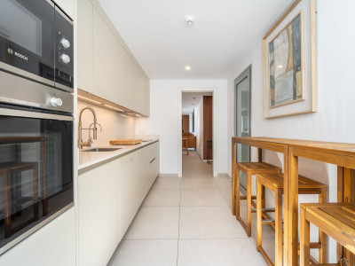3 Bedroom Middle Floor Apartment in Elviria - Image 5