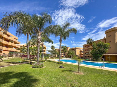 1 Bedroom Middle Floor Apartment in La Cala de Mijas - Image 1