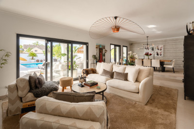 5 Bedroom Detached Villa in Nueva Andalucía - Image 5