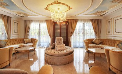 8 Bedroom Detached Villa in Guadalmina Baja - Image 3