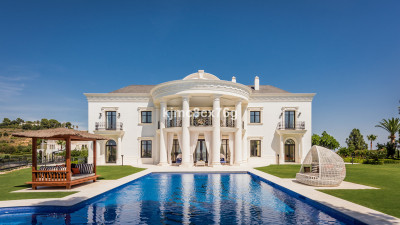 7 Bedroom Detached Villa in Hacienda Las Chapas - Image 1
