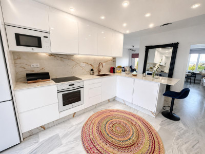 3 Bedroom Middle Floor Apartment in Riviera del Sol - Image 5