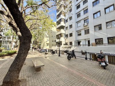 2 Bedroom Middle Floor Apartment in Marbella - Image 1