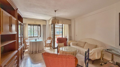 2 Bedroom Middle Floor Apartment in Marbella - Image 2