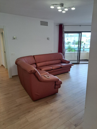 2 Bedroom Middle Floor Apartment in Estepona - Image 3