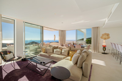 3 Bedroom Penthouse in Ojén - Image 2