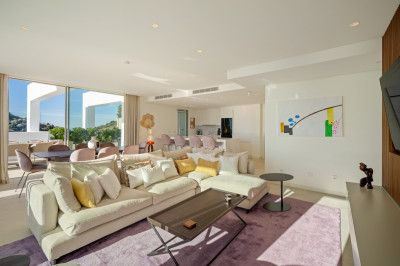 3 Bedroom Penthouse in Ojén - Image 4