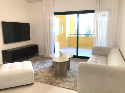4 Bedroom Middle Floor Apartment in San Pedro de Alcántara - Image 4