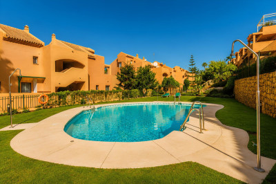 2 Bedroom Middle Floor Apartment in Elviria