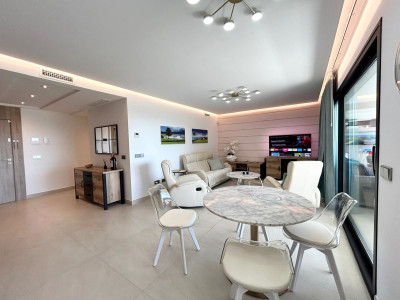3 Bedroom Middle Floor Apartment in La Quinta - Image 5