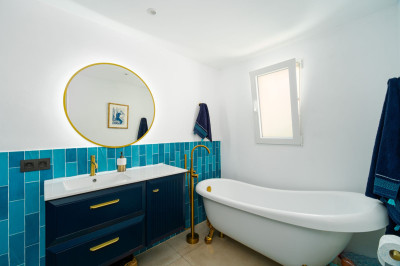 6 Bedroom Detached Villa in El Padron - Image 4