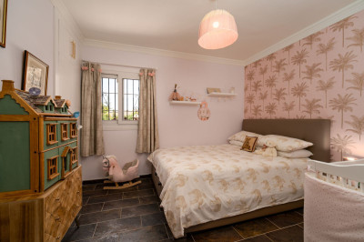 6 Bedroom Detached Villa in El Padron - Image 5
