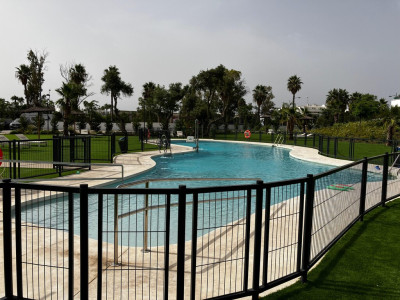 2 Bedroom Middle Floor Apartment in Estepona - Image 3