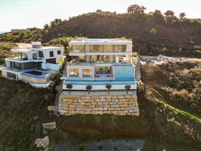 5 Bedroom Detached Villa in La Cala Golf - Image 1