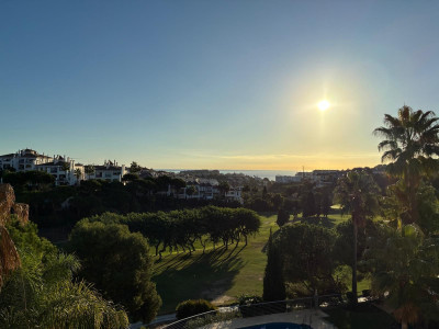 3 Bedroom Middle Floor Apartment in Riviera del Sol - Image 3