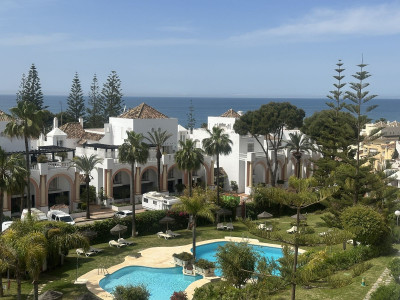 3 Bedroom Top Floor Apartment in Elviria