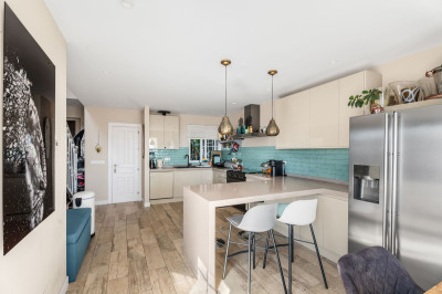 3 Bedroom Townhouse in The Golden Mile - Image 5