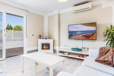 2 Bedroom Middle Floor Apartment in Nueva Andalucía