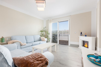 2 Bedroom Middle Floor Apartment in Nueva Andalucía - Image 5