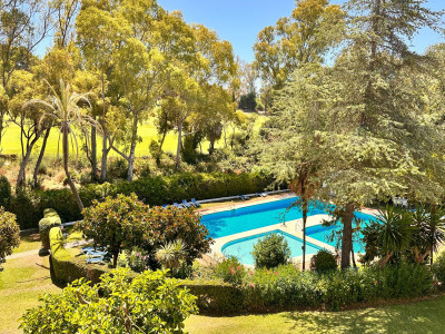 1 Bedroom Middle Floor Apartment in Nueva Andalucía - Image 2