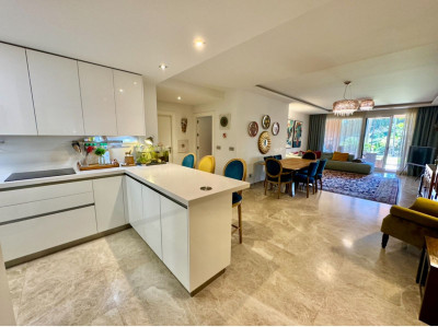 2 Bedroom Ground Floor Apartment in Marbella - Image 2