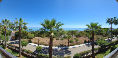 3 Bedroom Middle Floor Apartment in Manilva