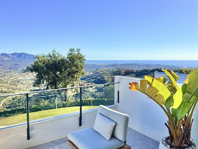 3 Bedroom Townhouse in Elviria - Image 1