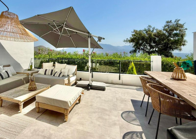3 Bedroom Townhouse in Elviria - Image 2