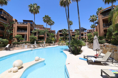 4 Bedroom Ground Floor Apartment in San Pedro de Alcántara - Image 3