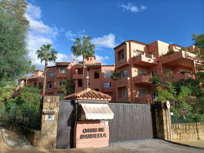 3 Bedroom Middle Floor Apartment in The Golden Mile - Image 2