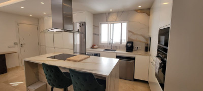 2 Bedroom Middle Floor Apartment in Puerto Banús - Image 5