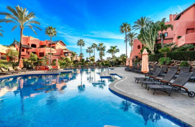 3 Bedroom Penthouse in Estepona - Image 5