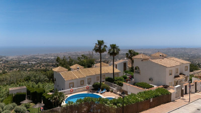 3 Bedroom Semi-Detached House in Mijas - Image 1