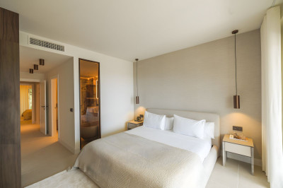 3 Bedroom Middle Floor Apartment in La Quinta - Image 4