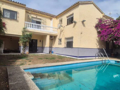6 Bedroom Detached Villa in Benalmadena - Image 1