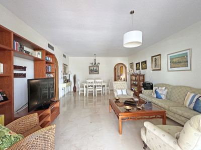 3 Bedroom Middle Floor Apartment in The Golden Mile - Image 4
