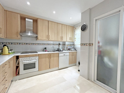3 Bedroom Middle Floor Apartment in The Golden Mile - Image 5
