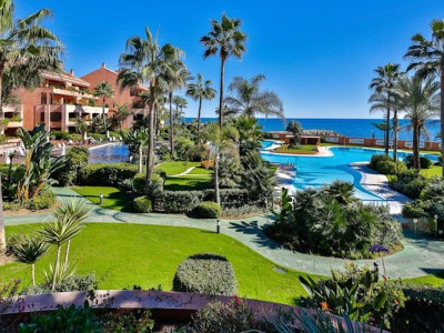 2 Bedroom Ground Floor Apartment in Puerto Banús - Image 1