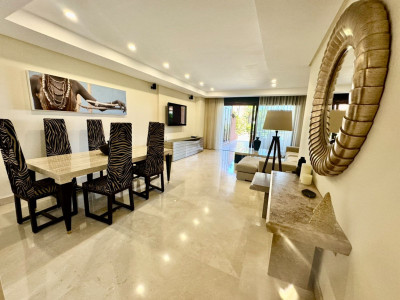 2 Bedroom Ground Floor Apartment in Puerto Banús - Image 3
