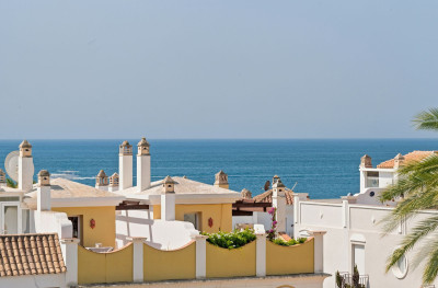 3 Bedroom Townhouse in Bahía de Marbella - Image 4