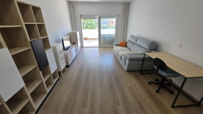 1 Bedroom Middle Floor Apartment in The Golden Mile - Image 2