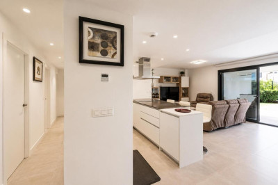 3 Bedroom Ground Floor Apartment in Selwo - Image 2