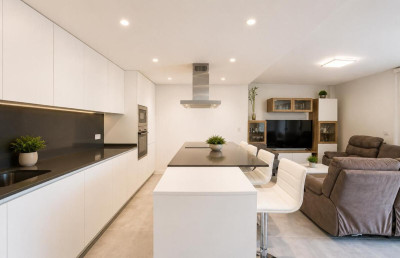 3 Bedroom Ground Floor Apartment in Selwo - Image 3
