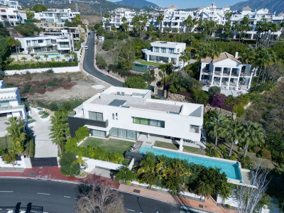 5 Bedroom Detached Villa in Benahavís - Image 3